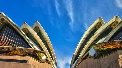 兹维列夫里约网球公开赛爆冷负科梅萨纳，晋级半决赛