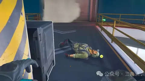 美国多地区遭遇寒潮大雪，引发2000余起车祸