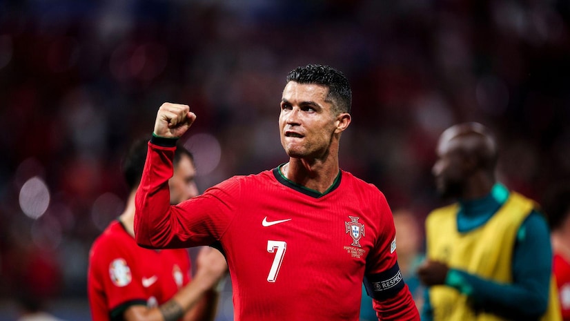 春节档票房突破50亿，2025再创纪录巅峰！